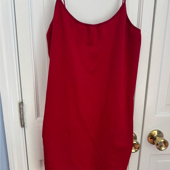Simple Red tank top, quality material not flimsy. Perfect for layering or alone! - Picture 2 of 6